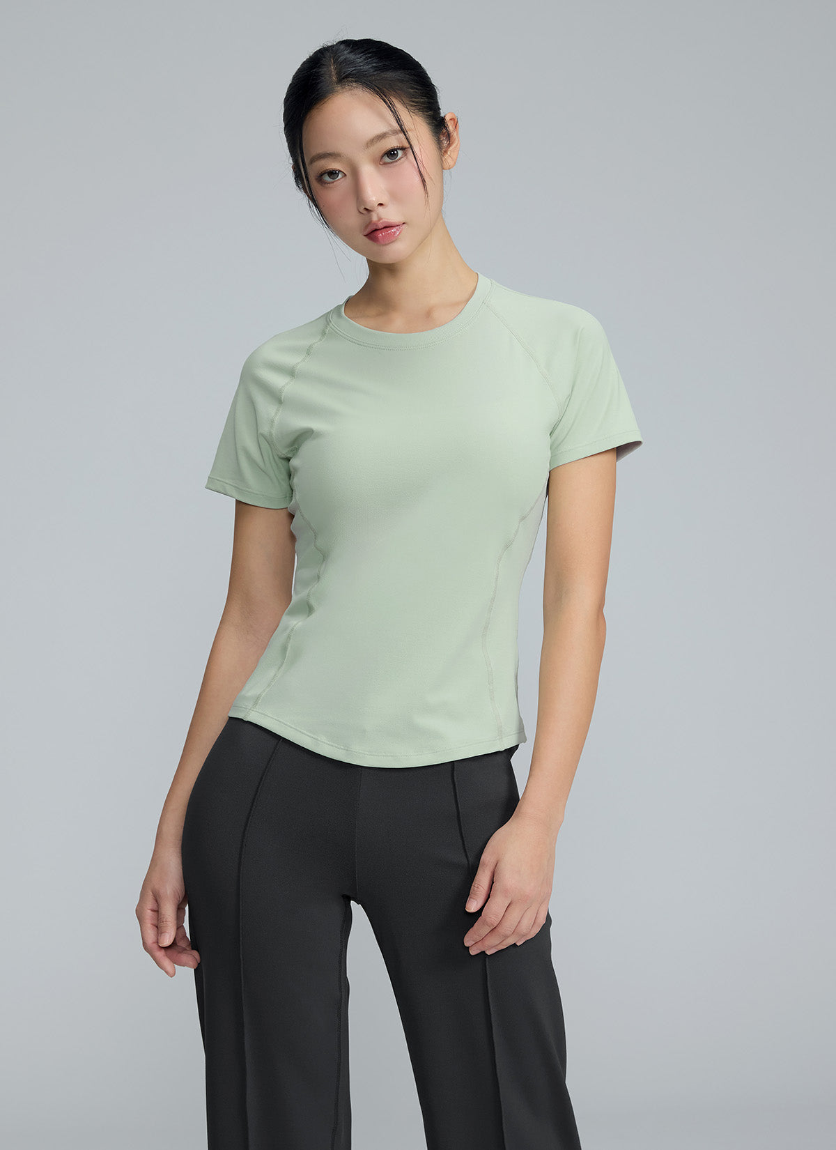 Daily Feather Slim Fit Short Sleeve