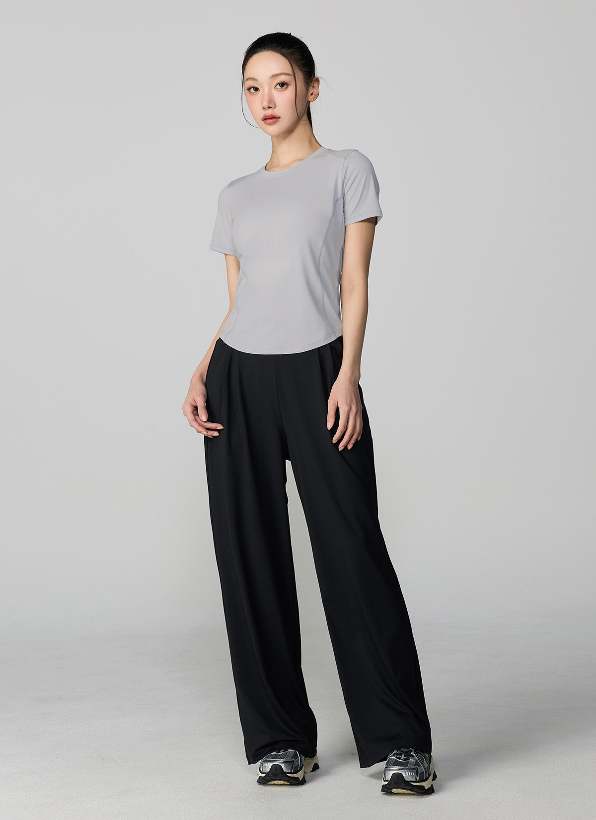 Medium Feather Cooling Two-Tuck Wide Pants