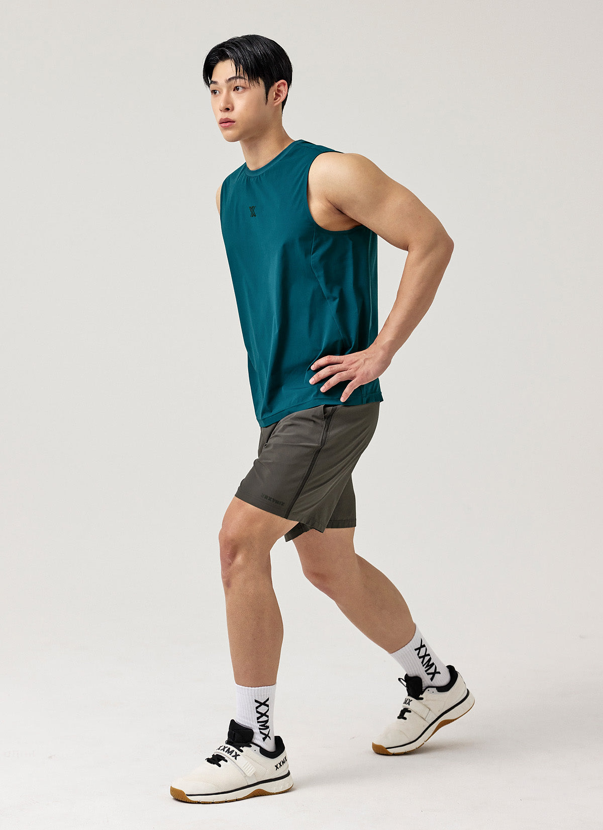 Air Motion Mesh Men's Shorts