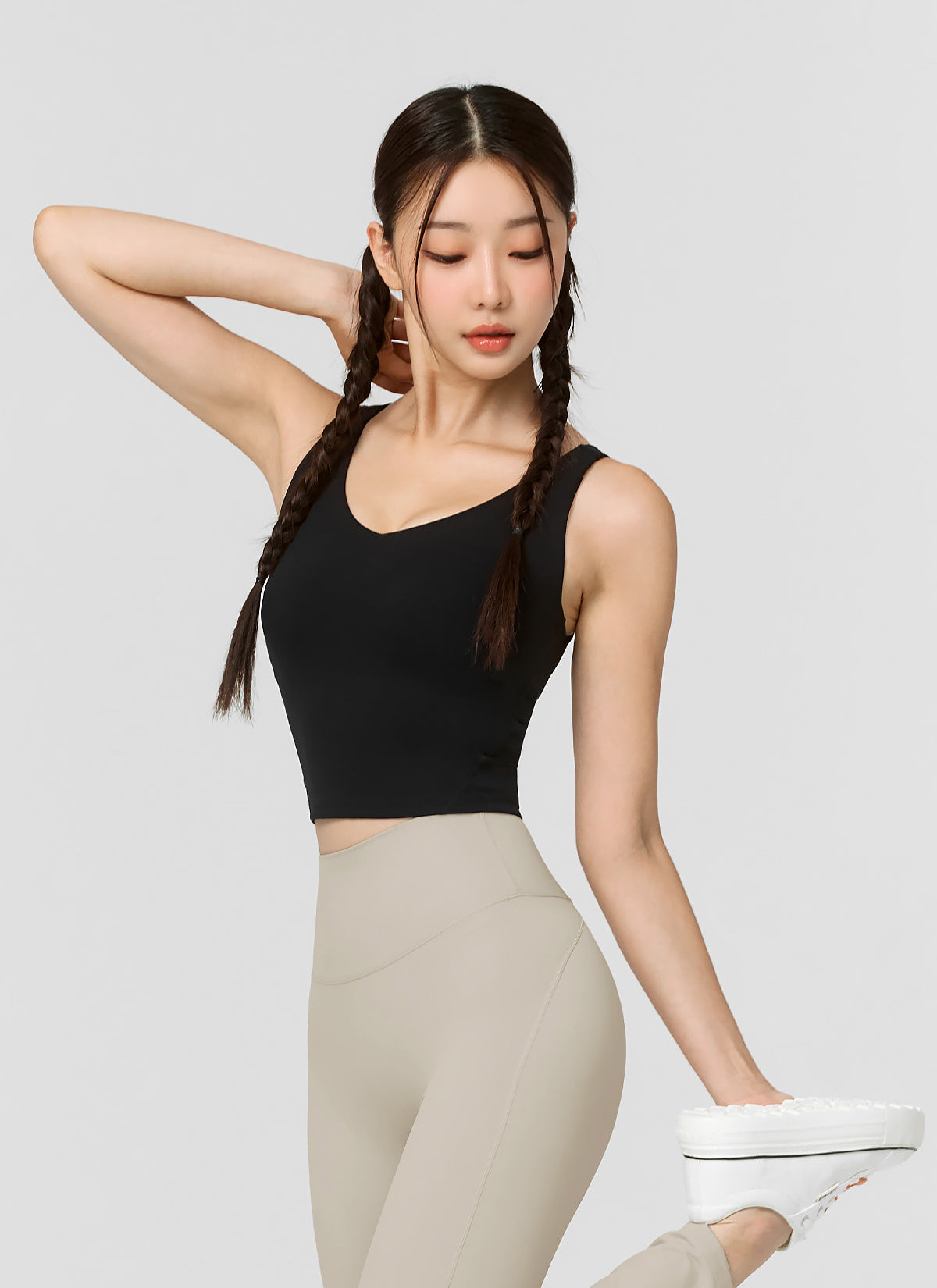 Black Label Signature V-neck Crop Top