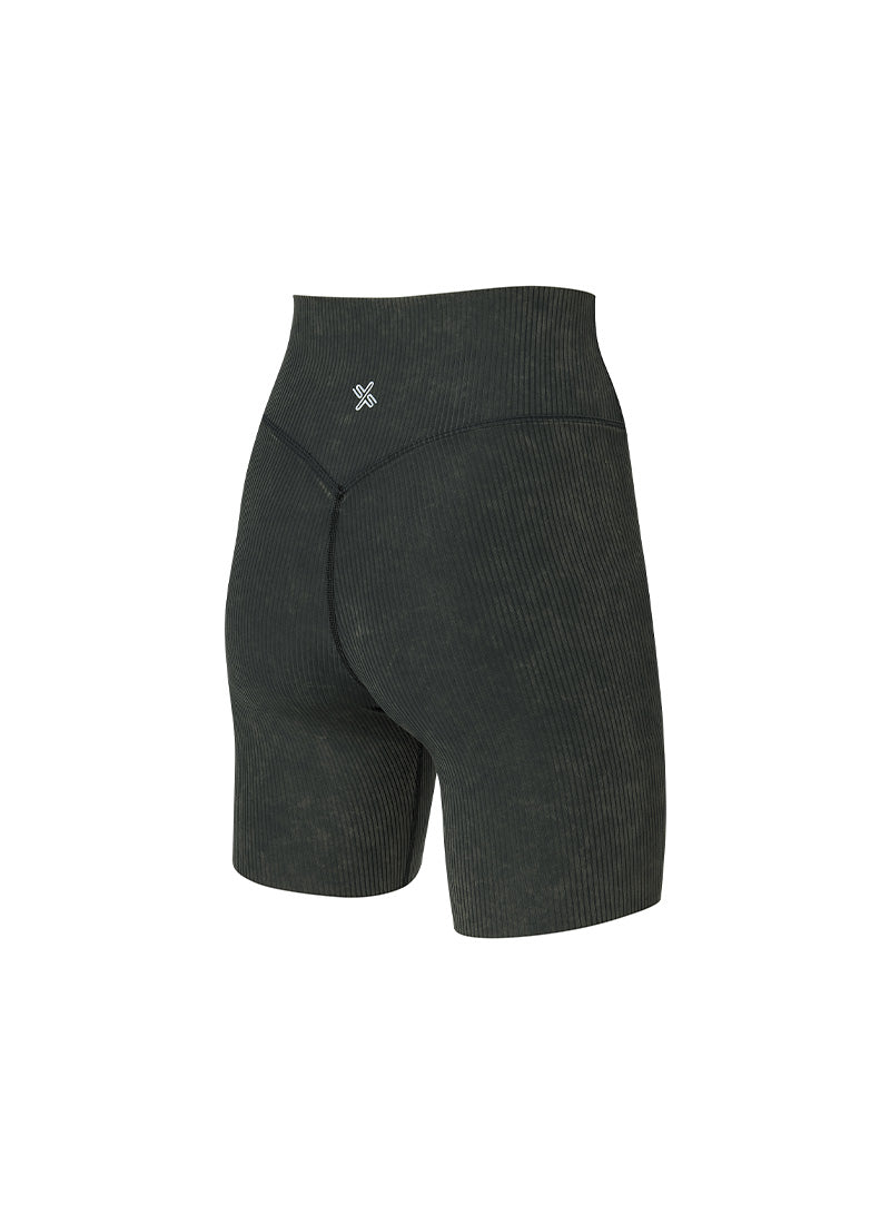 Washing Yellow Black