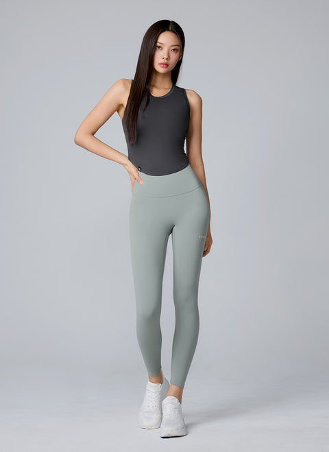 [SET] XELLA Light Round Sleeveless & Black Label 360N Leggings