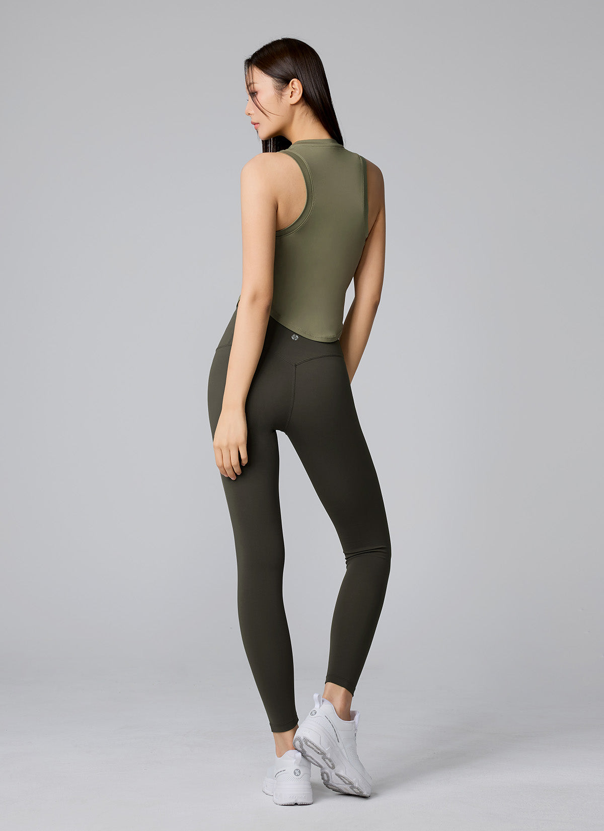 [2 FOR]XELLA™ Light Round Sleeveless
