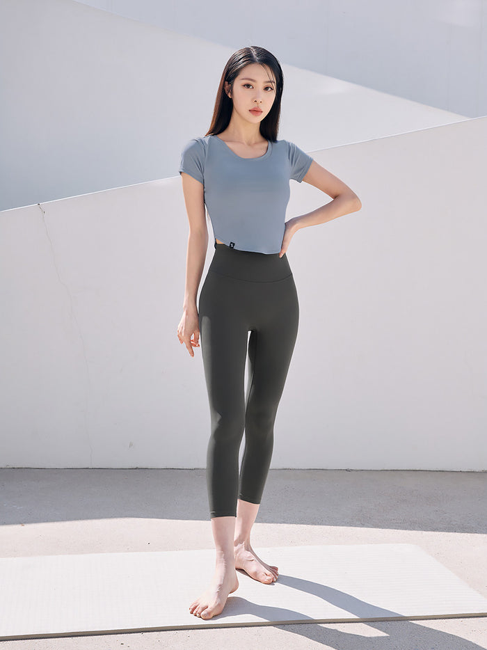 XELLA Light Round Cropped Top