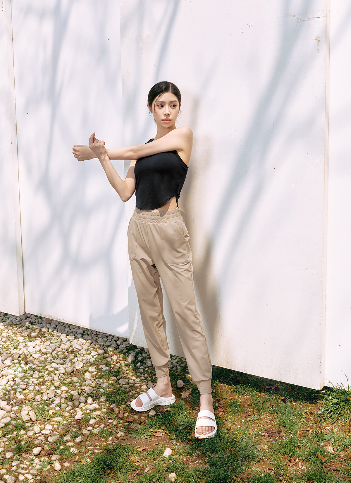 Medium Feather In-Band Jogger Pants