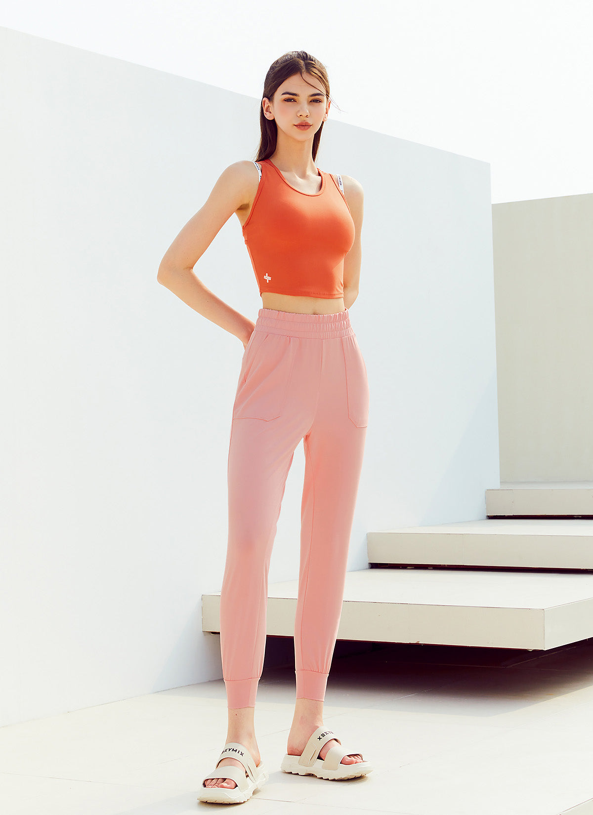 Medium Feather In-Band Jogger Pants