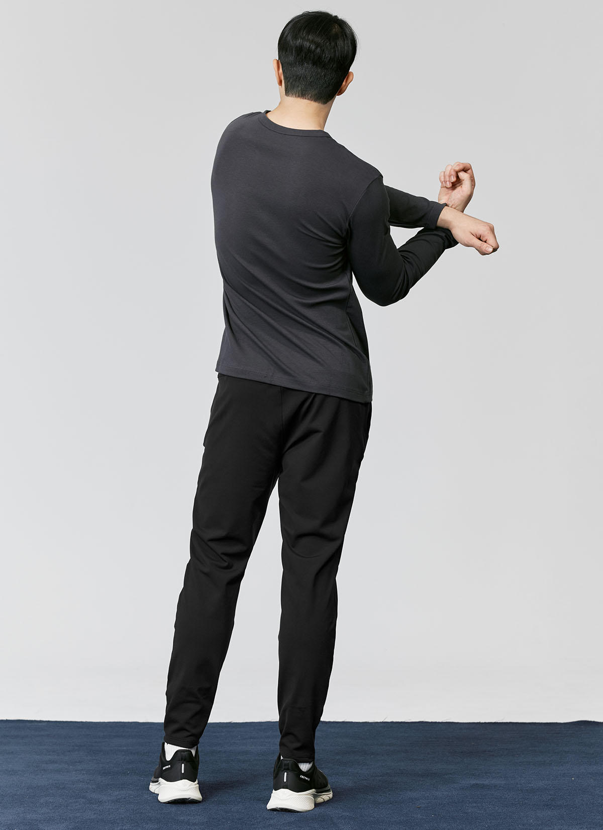 Muscle Fit Dual Long Sleeve Top